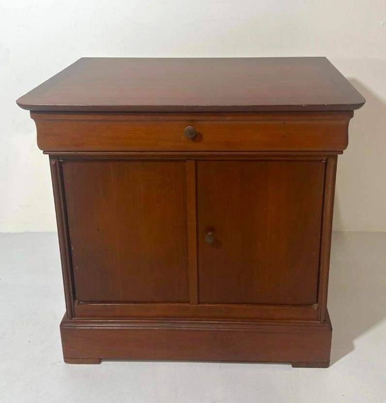 CANADIAN CHERRY? WOOD CHEST | SIDEBOARD (1 of 8)