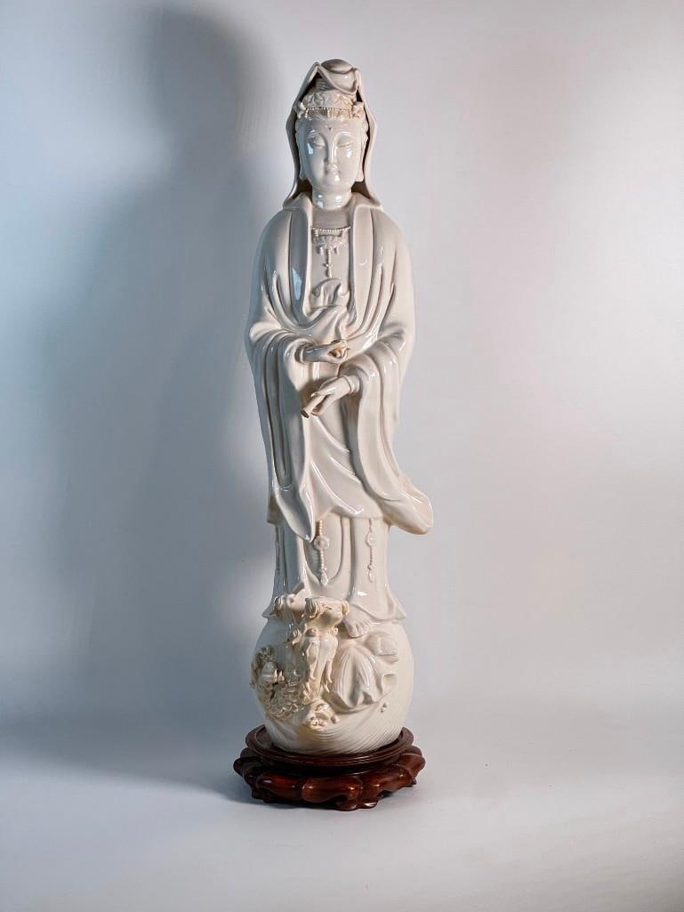 BLANC DE CHINE CHINESE GUAN YIN FEMALE STATUE (1 of 19)