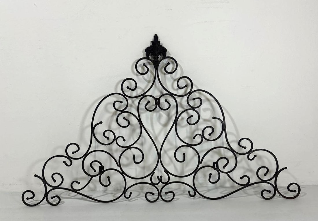 WROUGHT IRON DECORATIVE ARCHITECTURAL ELEMENT (1 of 5)