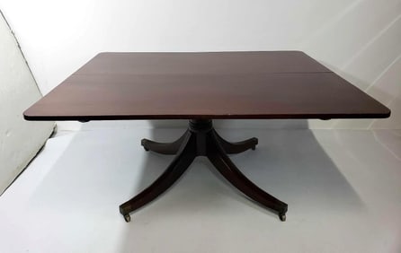 19TH CENTURY ENGLISH MAHOGANY FLIP-TOP BREAKFAST TABLE