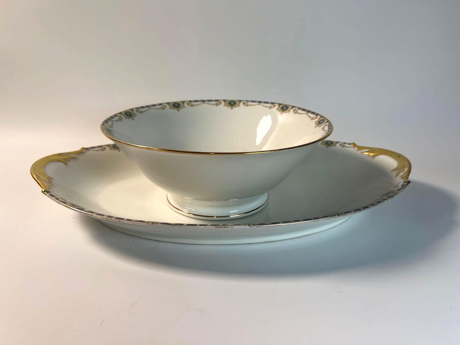 VALUE LOT LIMOGES PORCELAIN SERVING SET: OVAL PLATTER AND BOWL (1 of 13)