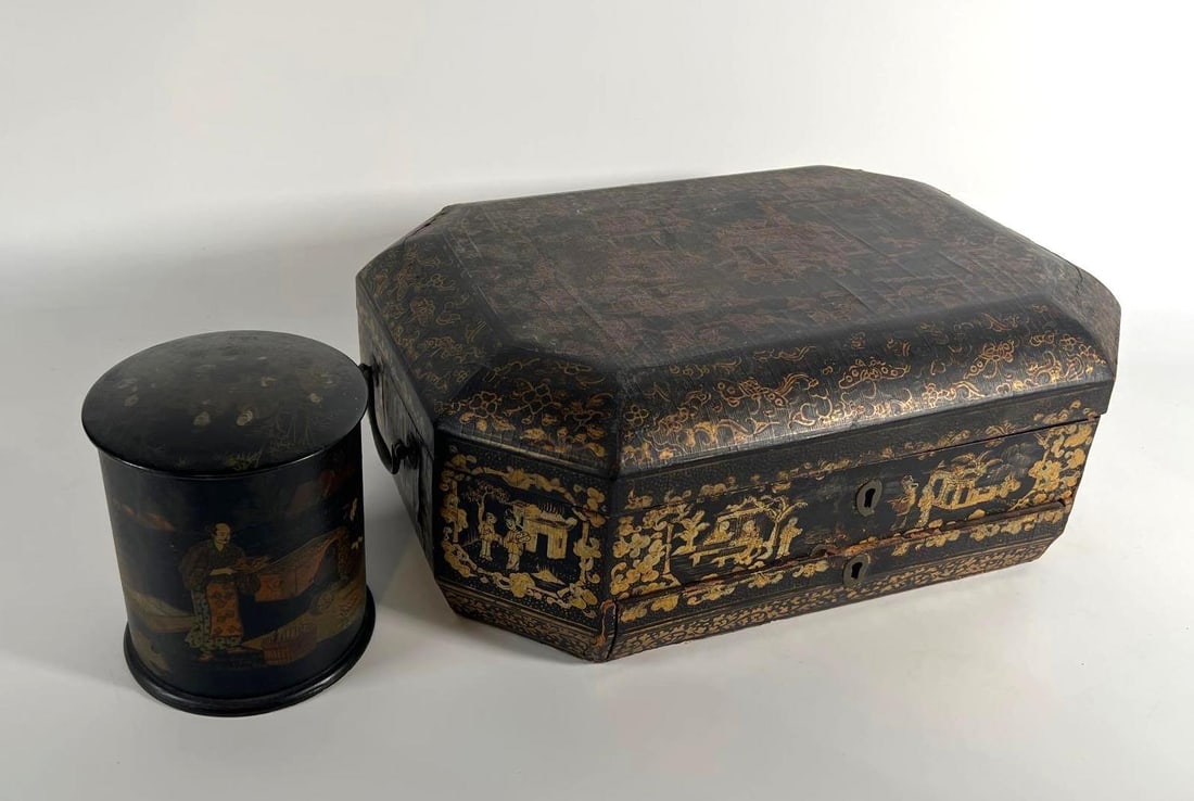 SET OF TWO VINTAGE ASIAN BOXES | ONE BLACK LACQUER, ONE WOOD (1 of 19)