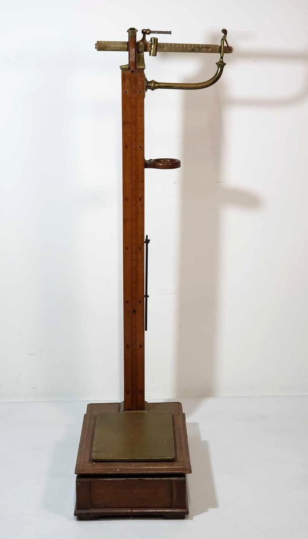 W&T AVERY ANTIQUE ENGLISH BRASS MOUNTED OAK JOCKEY SCALE (1 of 19)