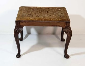 ANTIQUE QUEEN ANNE STYLE WALNUT TAPESTRY UPHOLSTERED BENCH