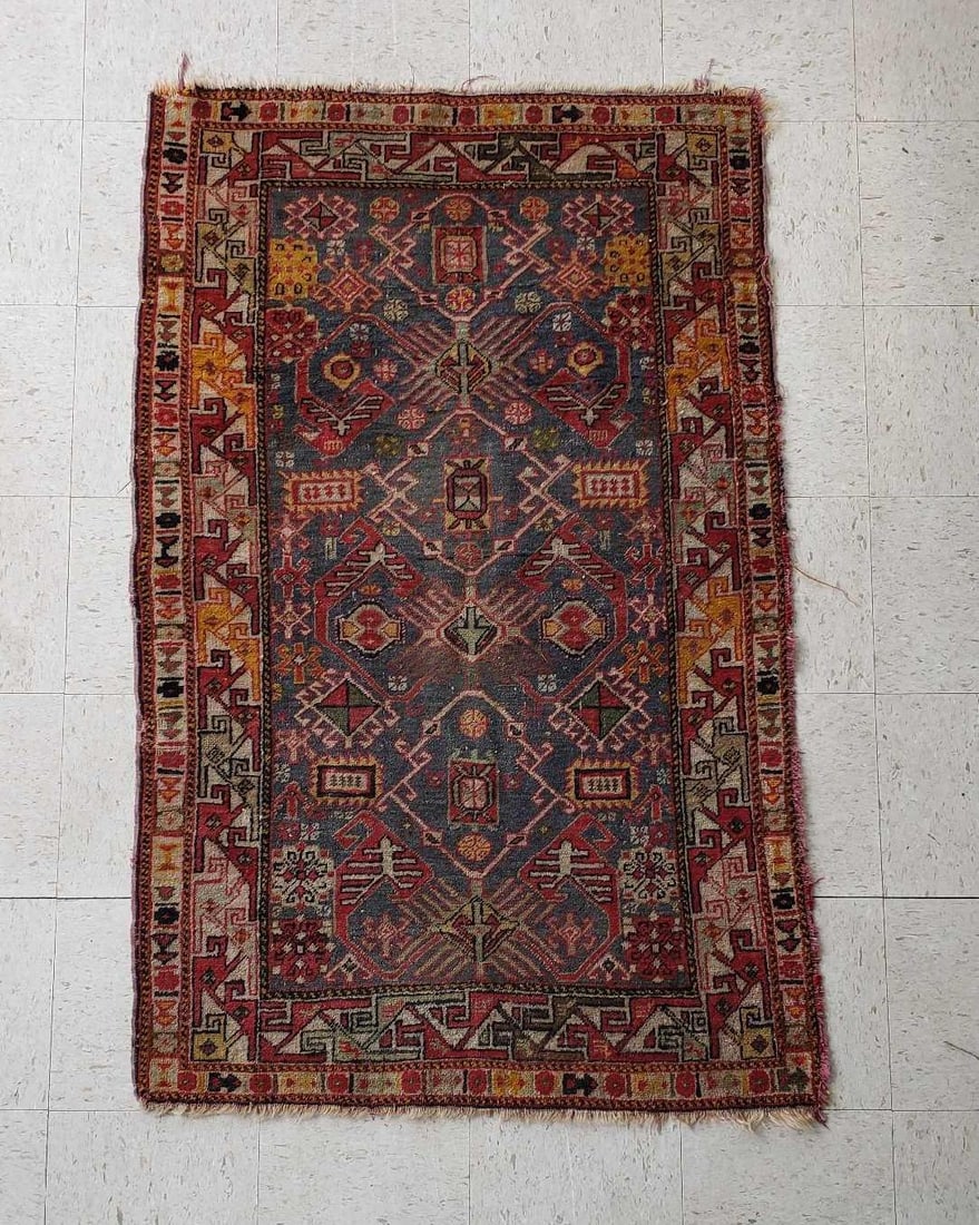 VALUE LOT VINTAGE CAUCASIAN RUG (1 of 9)