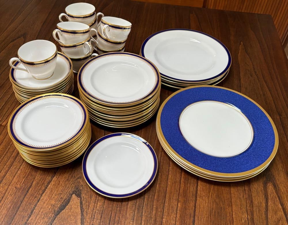 55 PIECE COLLECTION OF COBALT AND GILT TRIMMED ENGLISH CHINA FROM SPODE & COALPORT (1 of 13)