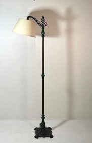ANTIQUE ARTS & CRAFTS STYLE IRON FLOOR LAMP WITH ORNATE BASE