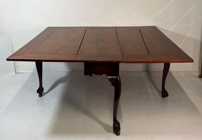 ANTIQUE QUEEN ANNE STYLE DROP-LEAF TABLE