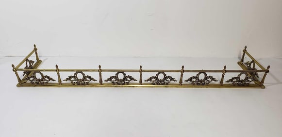 VALUE LOT BRASS LAUREL WREATH AND LEAF MOTIF FIRE FENDER