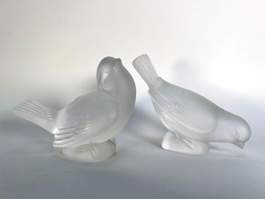 PAIR OF LALIQUE GLASS SPARROW HARDI SCULPTURES