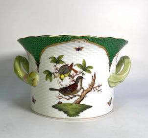 HEREND ROTHSCHILD CACHEPOT W/ BIRDS & HANDLES