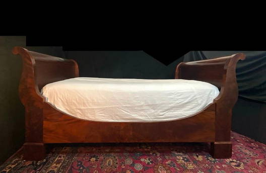 Sofas & Settees