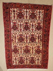 ANTIQUE PERSIAN WOOL RUG