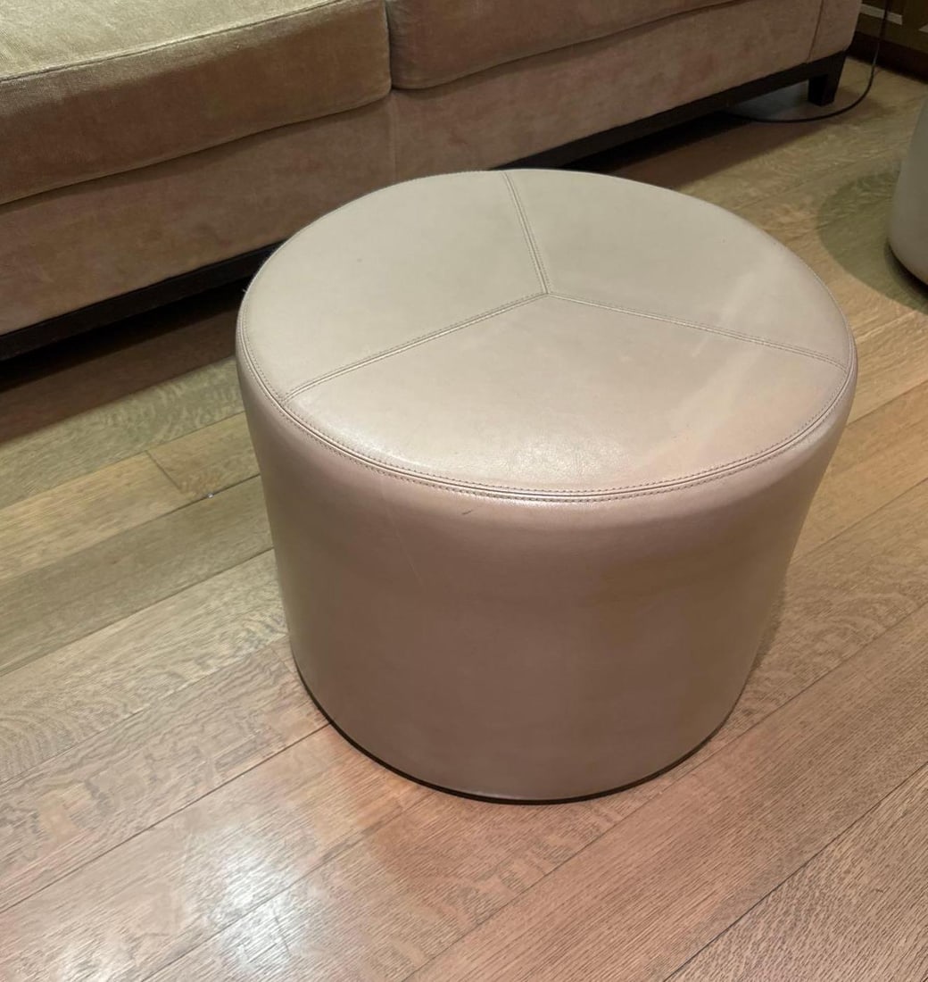 CUSTOM MADE ITALIAN LEATHER OTTOMAN (AF) (LOT 3 OF 3) (1 of 2)