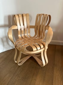 MAPLE BENTWOOD CROSS CHECK ARMCHAIR FRANK GEHRY | KNOLL (SIGNIF. RESTORATION REQUIRED) (LOT 1 OF 2)