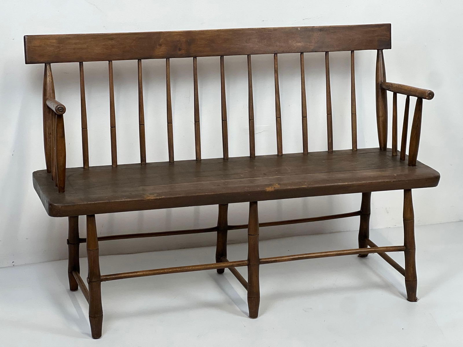 ANTIQUE WOODEN WINDSOR STYLE BENCH (1 of 9)