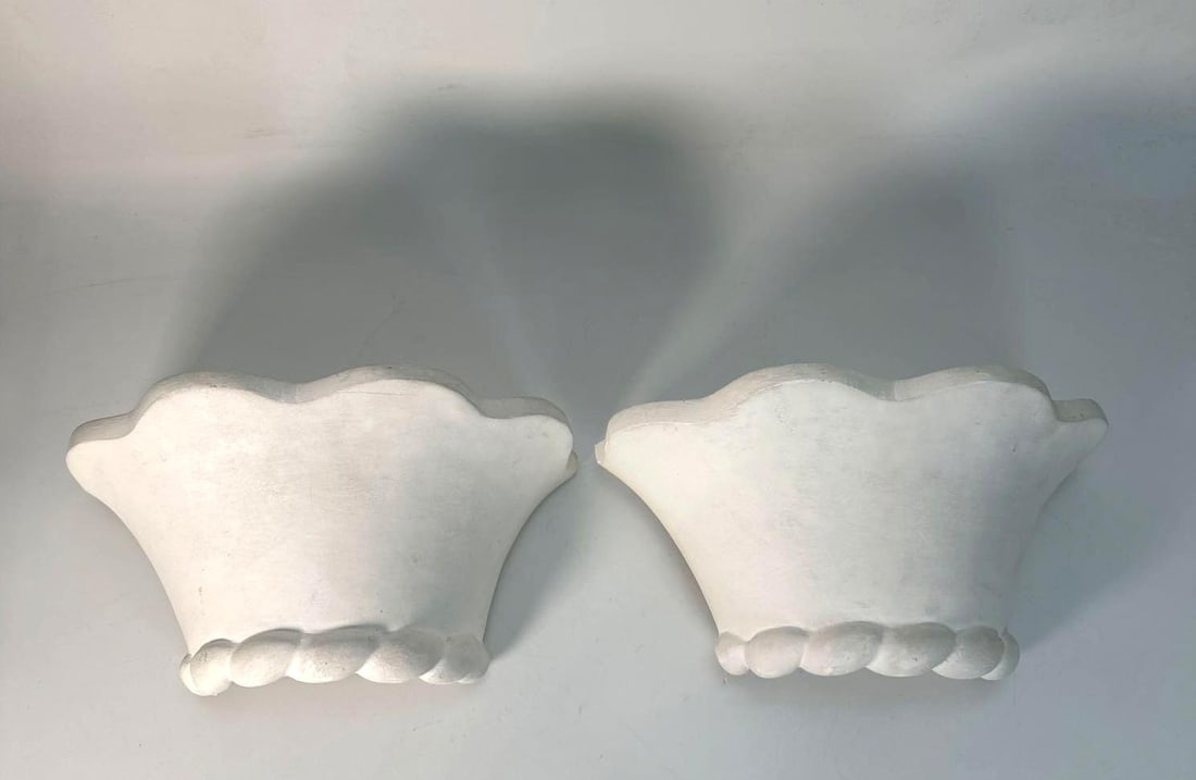 PAIR OF VINTAGE WHITE PLASTER HOLLYWOOD REGENCY CERAMIC SHELL FORM SCONCES WITH ROPE MOTIF DETAIL (1 of 9)