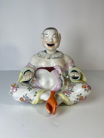 LARGE DRESDEN CONTINENTAL NODDDER 19TH/EARLY 20TH CENTURY