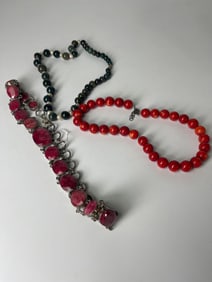 THREE COSTUME JEWELRY NECKLACES
