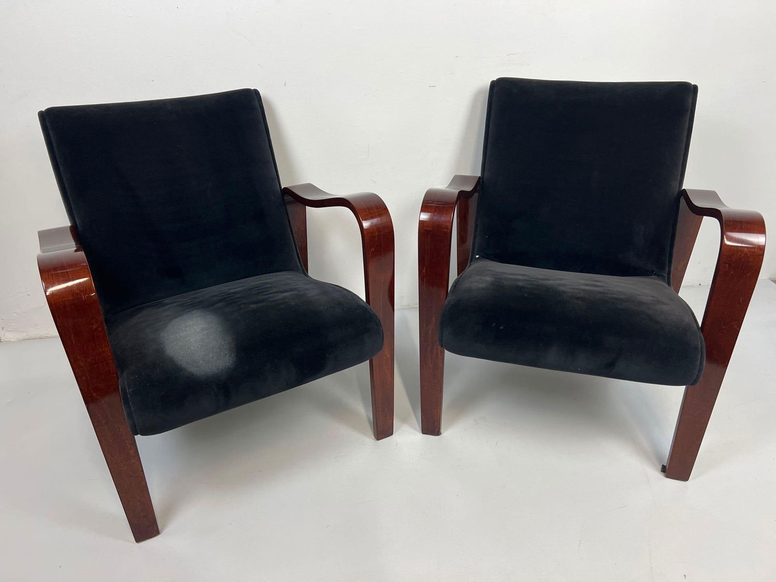 VALUE LOT: PAIR OF MODERN ART DECO STYLE ARM CHAIRS WITH BLACK UPHOLSTERY (1 of 10)