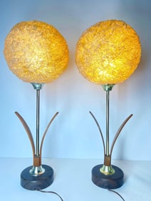 PAIR OF MID CENTURY MODERN "SPAGHETTI" SPUN ACRYLIC SHADE LAMPS