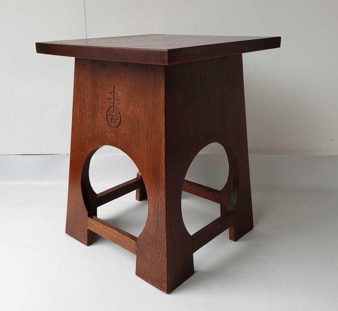 STICKLEY ROYCROFT SHOPS ARTS & CRAFTS OAK TABOURET / SIDE TABLE WITH ORB & CROSS MARK (1 of 10)