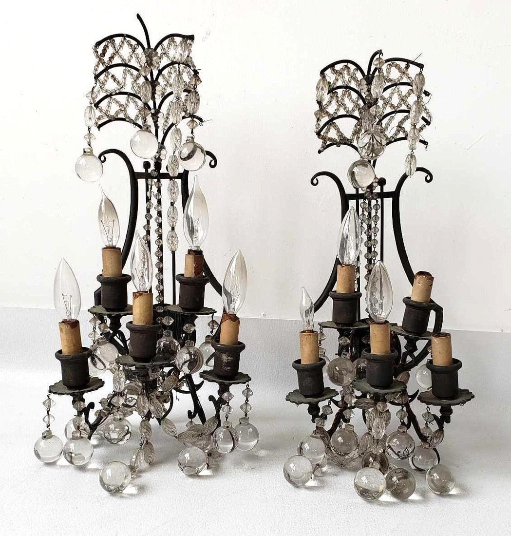 PAIR OF VINTAGE HOLLYWOOD REGENCY STYLE SCONCES (1 of 11)