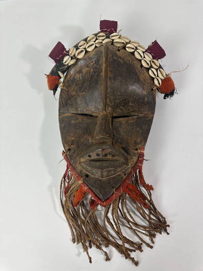 Tribal & Native American Artifacts