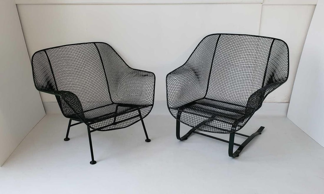 PAIR OF RUSSELL WOODARD "SCULPTURA" MID-CENTURY MODERN MESH IRON LOUNGE CHAIRS (1 of 14)