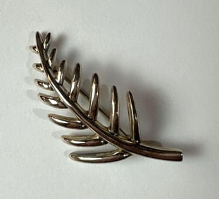 VINTAGE TIFFANY & CO. STERLING SILVER PALM LEAF BROOCH