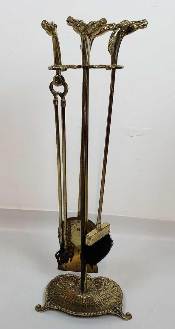 SET OF BRASS HORSE HEAD MOTIF FIREPLACE TOOLS (1 of 10)