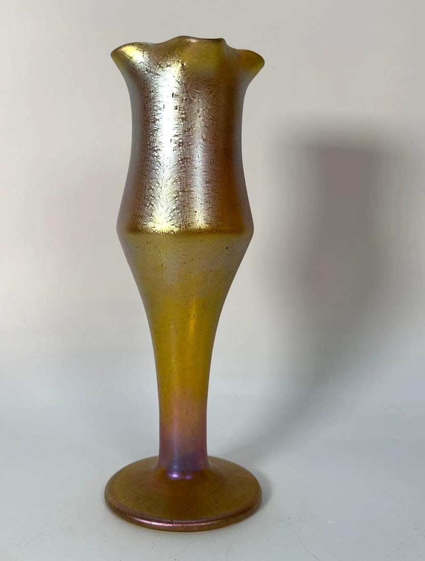 VINTAGE BOHEMIAN FAVRIL GLASS IRIDESCENT RUFFLED RIM TRUMPET VASE (1 of 7)