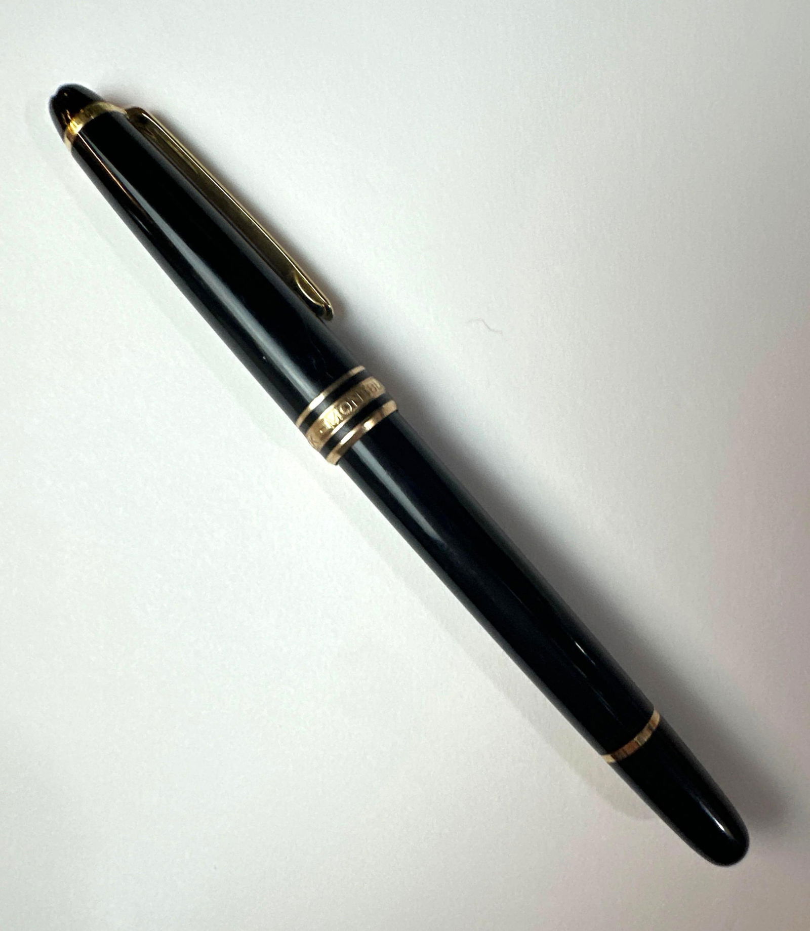 MONT BLANC MEISTERSTUCK PEN (1 of 6)