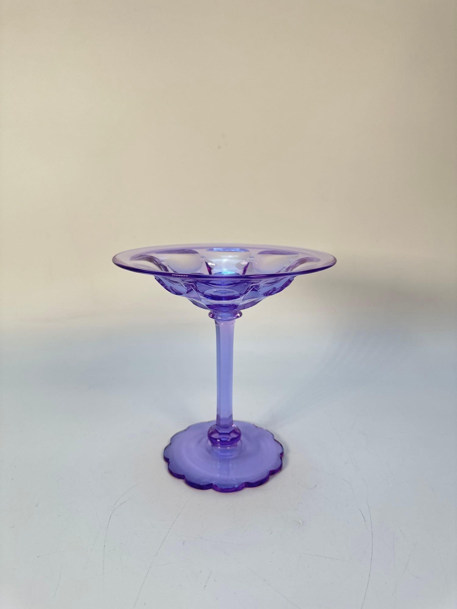 RARE STEUBEN PURPLE TO BLUE ALEXANDRITE / NEODYMIUM GLASS COMPOTE (1 of 7)