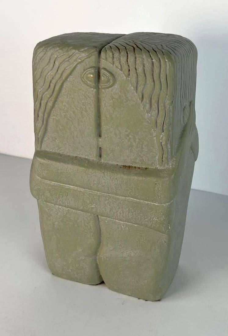 VALUE LOT: ALVA REPLICAS RTC - THE KISS, 1916 LIMESTONE SCULPTURE (1 of 10)