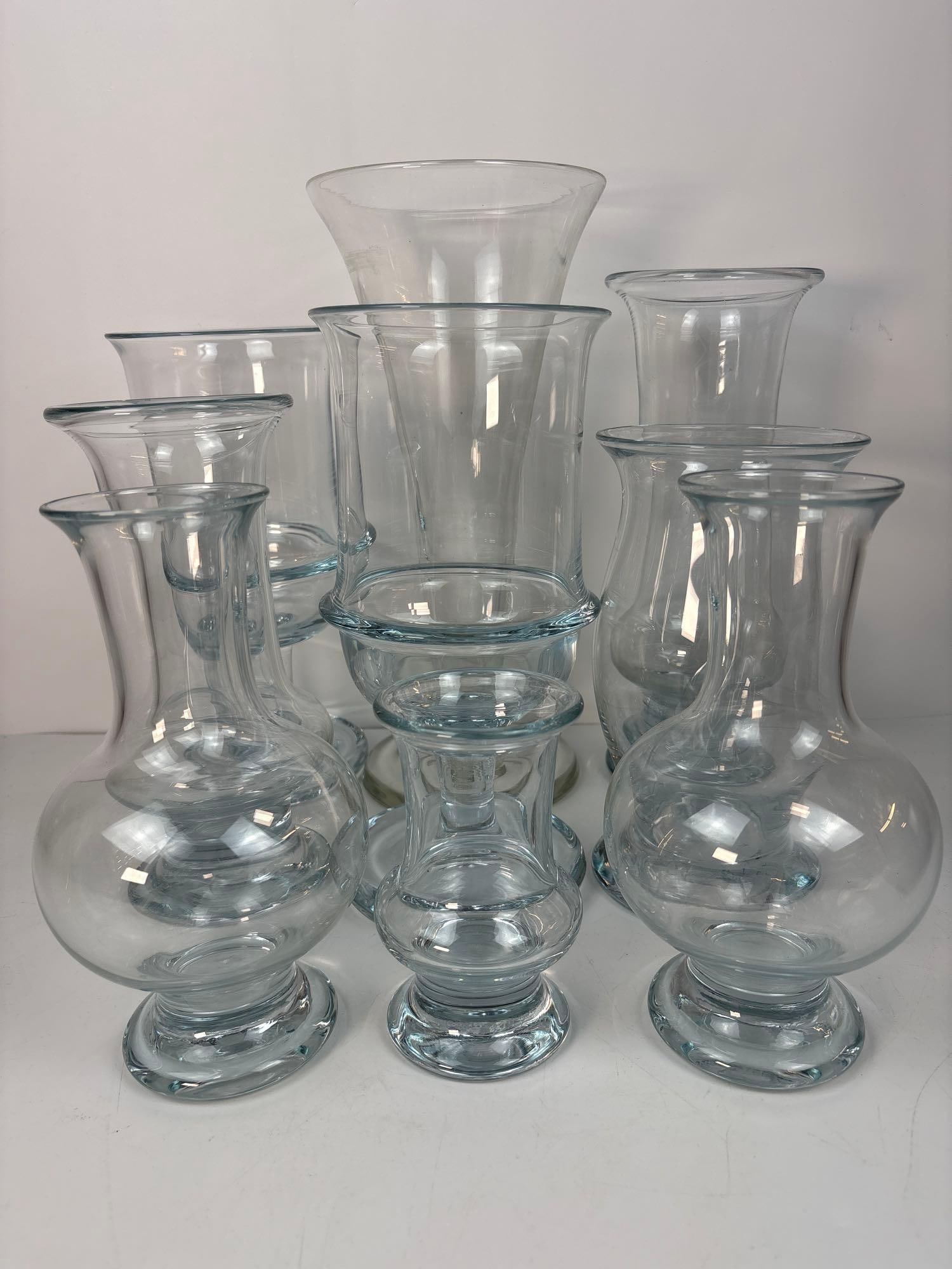 VALUE LOT LARGE COLLECTION OF ASSORTED CLEAR GLASS VASES (1 of 8)