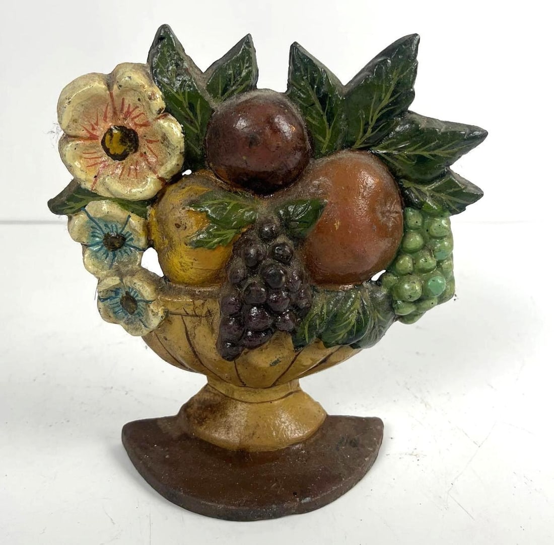VALUE LOT IRON CAST DOORSTOPPER FRUIT & FLORAL BASKET (1 of 7)
