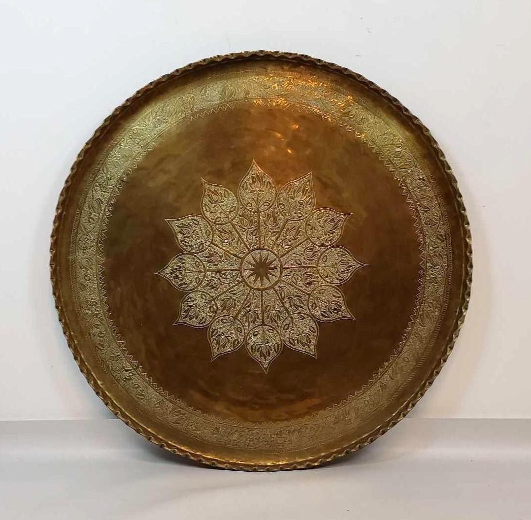 GIANT MOROCCAN HAMMERED BRASS TRAY/TABLE TOP/WALL DECOR WITH LOTUS FLOWER DETAIL (1 of 9)