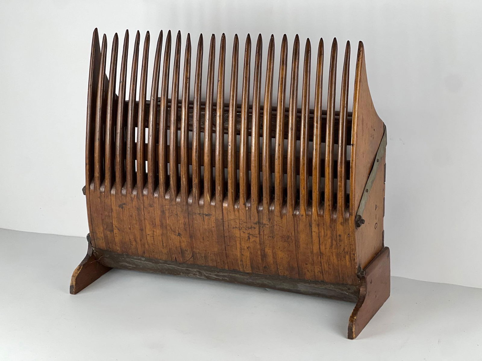 ANTIQUE WOODEN CRANBERRY SCOOP (1 of 10)