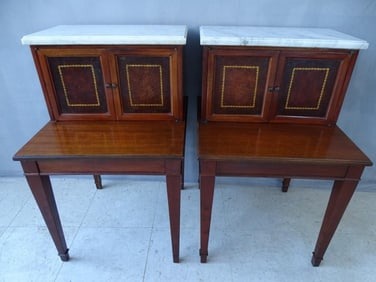 VINTAGE PAIR OF MARBLE TOP ONE DRAWER, TWO DOOR SIDE TABLES WITH LEATHER FACED DOORS