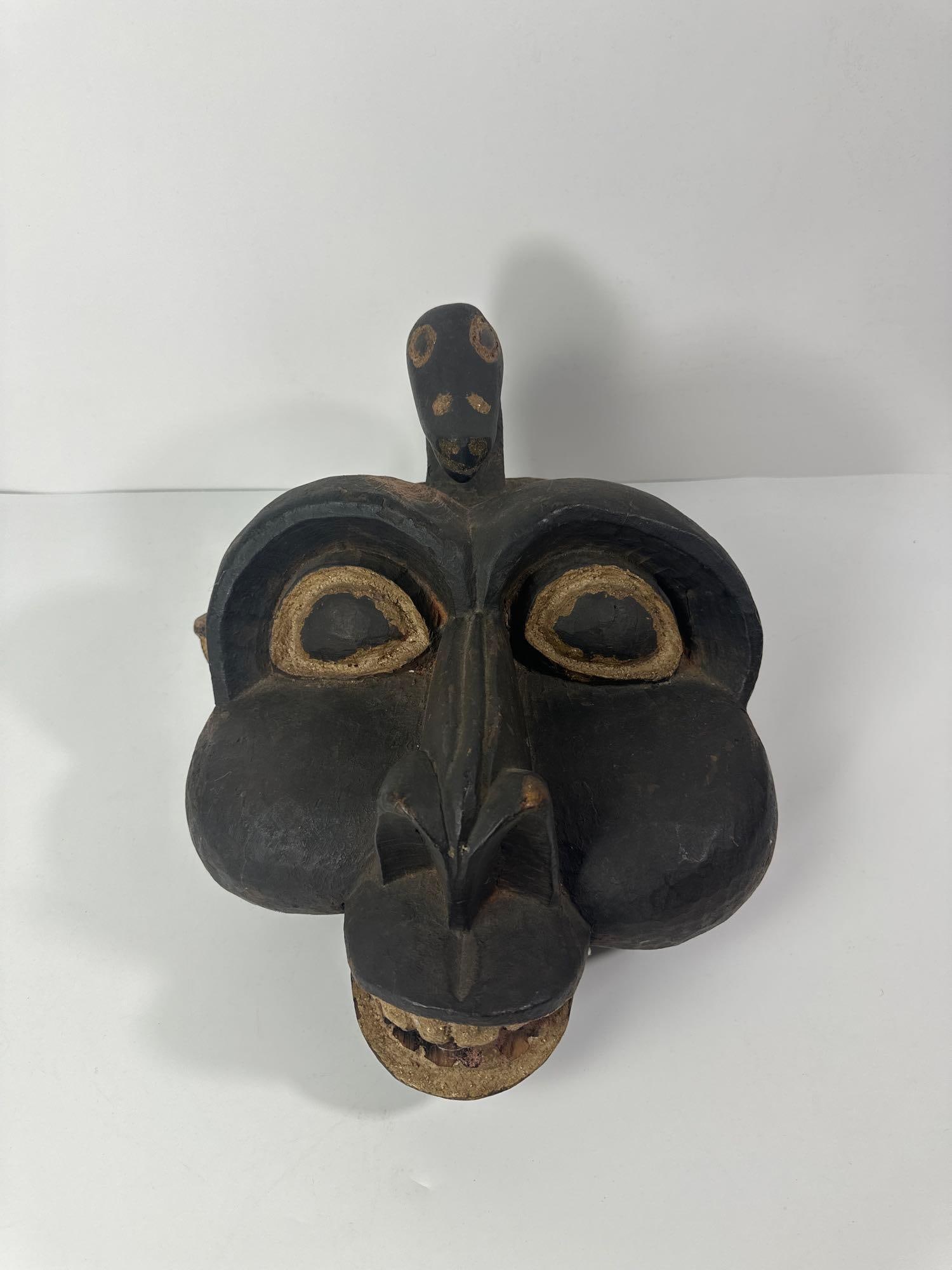 ANTIQUE AFRICAN MONKEY MASK (1 of 9)