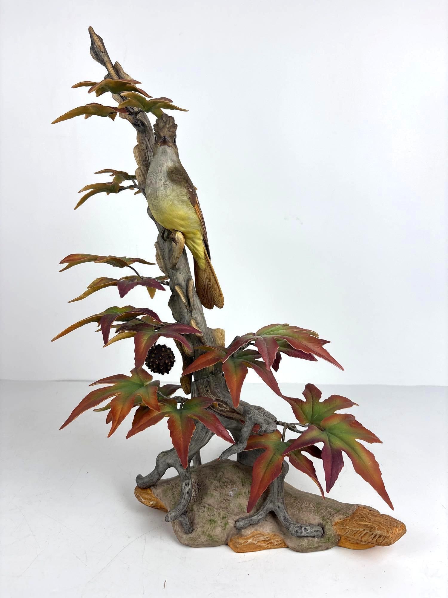 BOEHM PORCELAIN 'GREAT CRESTED FLYCATCHER ON GUM PLANT' CERAMIC BIRD STATUE (1 of 9)