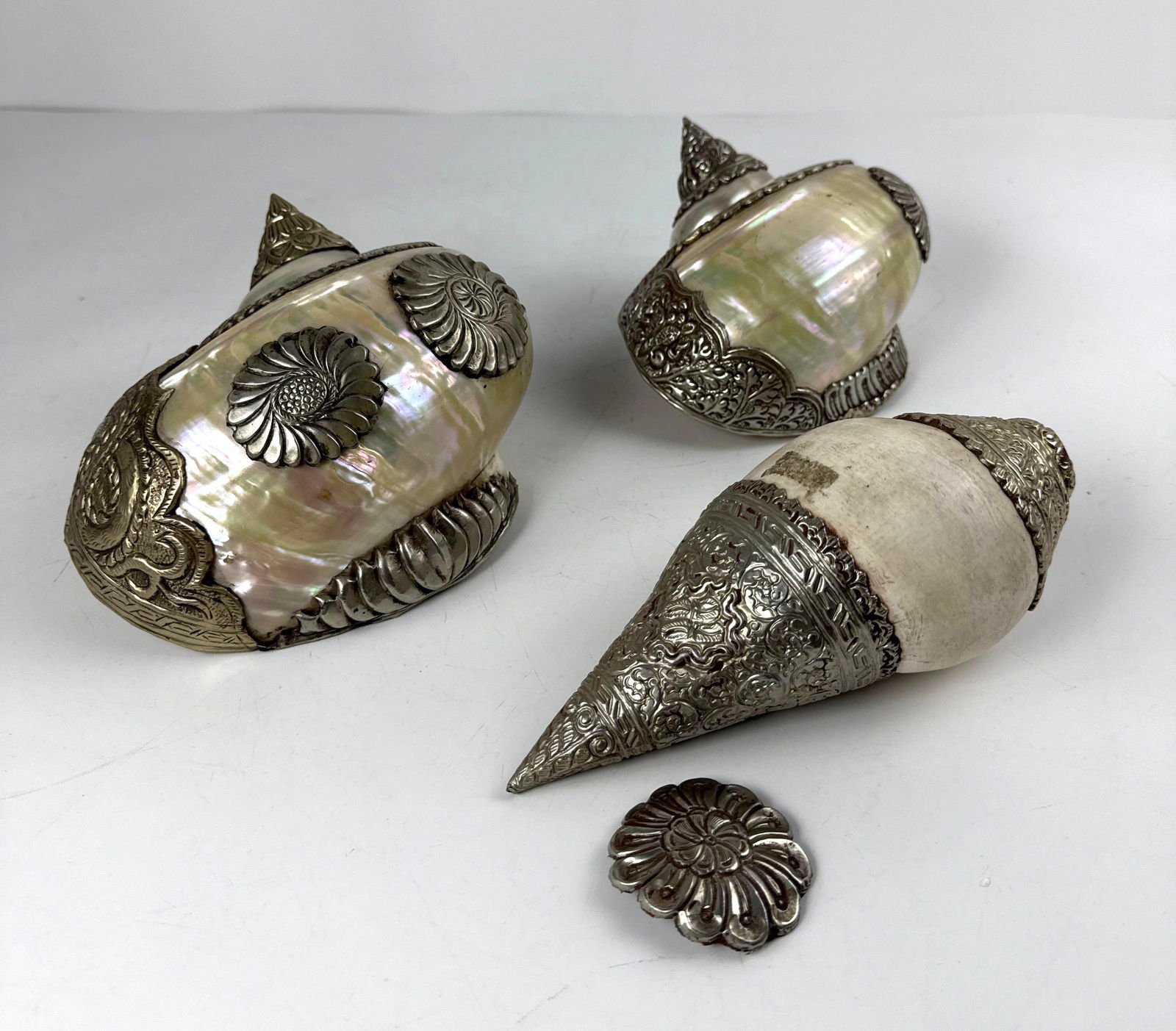 THREE VINTAGE MOTHER OF PEARL SHELLS WITH SILVER MOUNTS (1 of 8)