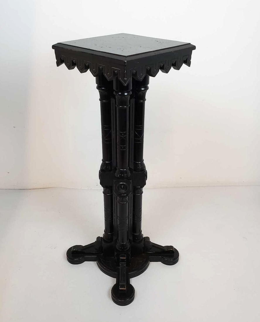 EASTLAKE EARLY 20TH CENTURY EBONIZED PEDESTAL IN THE STYLE OF HERTER BROTHERS (1 of 14)