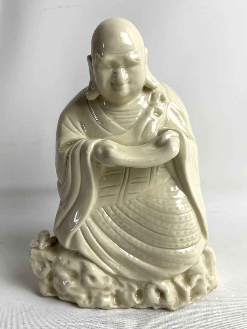 CHINESE BLANC DE CHINE SEATED OR KNEELING FIGURE (1 of 7)