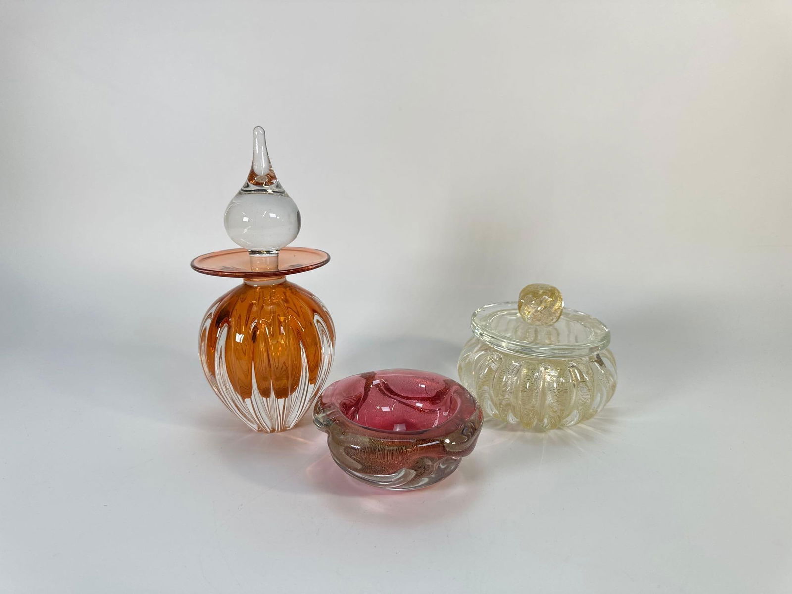 THREE VINTAGE MID-CENTURY MODERN MURANO ART GLASS VANITY ITEMS (1 of 17)