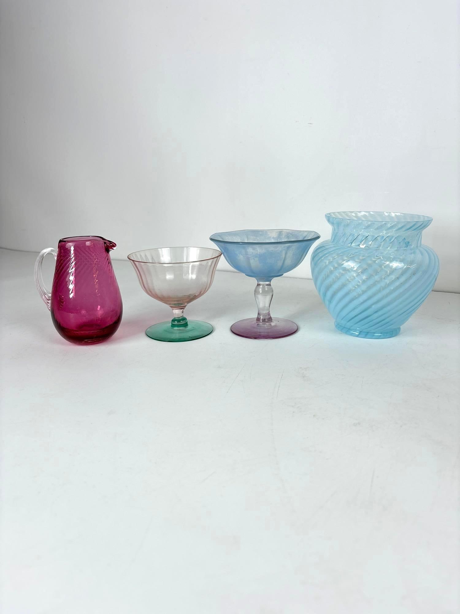 FOUR ART GLASS VESSELS (1 of 7)