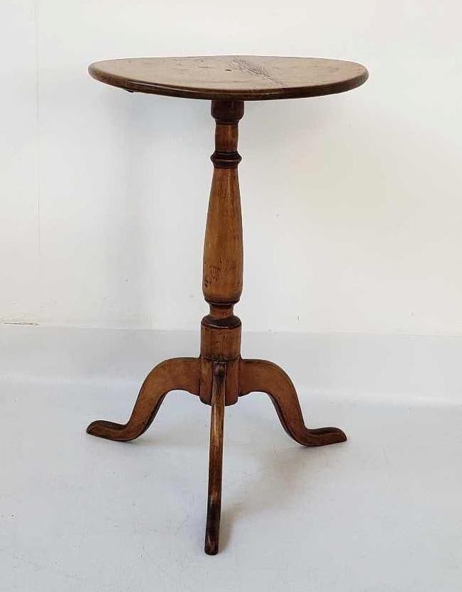 ANTIQUE FEDERAL STYLE CANDLE STAND TABLE WITH SLIPPER FEET (1 of 11)
