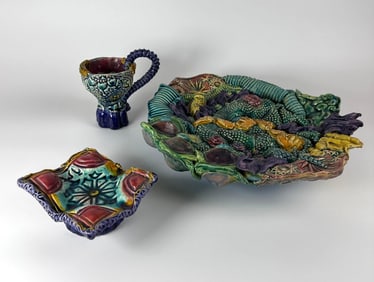 ART POTTERY INCL. WENDY WALGATE SIGNED LARGE PLATTER