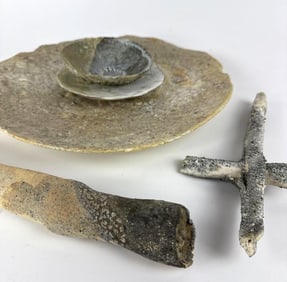 5 CERAMIC WABI SABI STYLE ART OBJECTS INCLUDING A CRUCIFORM/SWORD WITH SHEATH